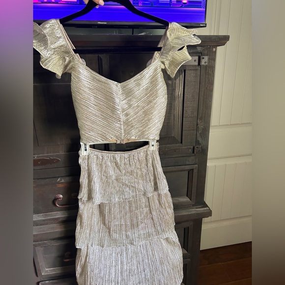 SAYLOR Gianna Set in Platinum ⭐️🤍 - Picture 2 of 6